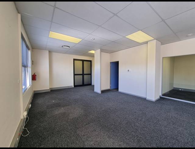 108M² OFFICE TO LET IN CENTURY CITY